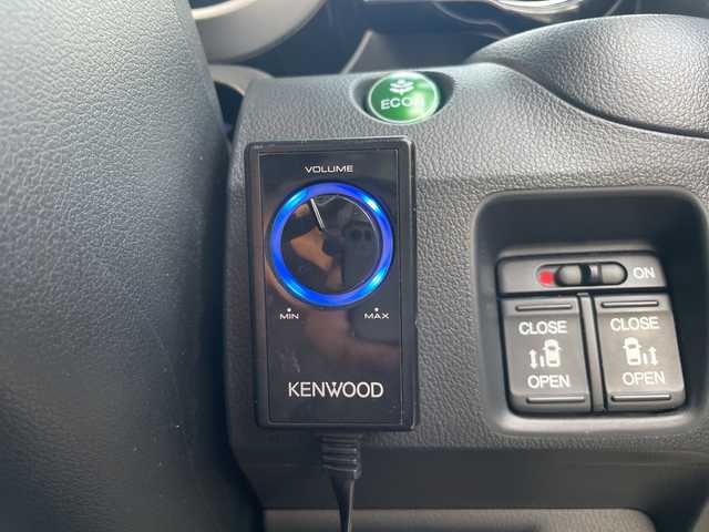 ホンダ Ｎ ＢＯＸ カスタム G SSパッケージ 三重県 2013(平25)年 13.4万km プレミアムホワイトパール 登録時133/185km/禁煙車/ｃｌａｒｉｏｎ７インチＳＤナビ（NX613）/・Ｂｌｕｅｔｏｏｔｈ・ＣＤ／ＤＶＤ・ＳＤ・ＵＳＢ・AM/FM/両側パワースライドドア/前後ドラレコ/後方コーナーセンサー/ＡＵＴＯライト/スマートキー/プッシュスタート/ＥＴＣ/革巻きステアリング/ステアリングスイッチ/純正フロアマット/アイドリングストップ/純正14インチアルミホイール/電動格納ミラー