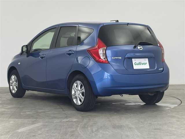 日産 ノート X DIG－S エマージェンシーB 群馬県 2014(平26)年 4.4万km シャイニングブルー 衝突被害軽減ブレーキ　純正７インチナビ　アラウンドビューモニター　車線逸脱抑制警報　横滑り防止装置　スマートキー　ＥＴＣ　社外フロアマット　オートエアコン　アイドリングストップ　Ｗエアバッグ　禁煙車