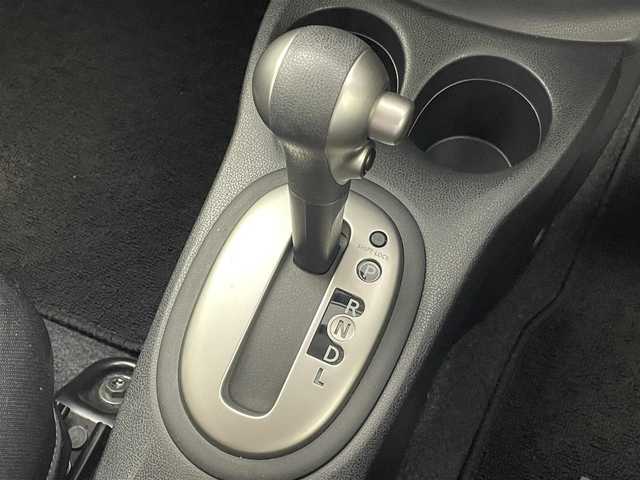 日産 ノート X DIG－S エマージェンシーB 群馬県 2014(平26)年 4.4万km シャイニングブルー 衝突被害軽減ブレーキ　純正７インチナビ　アラウンドビューモニター　車線逸脱抑制警報　横滑り防止装置　スマートキー　ＥＴＣ　社外フロアマット　オートエアコン　アイドリングストップ　Ｗエアバッグ　禁煙車
