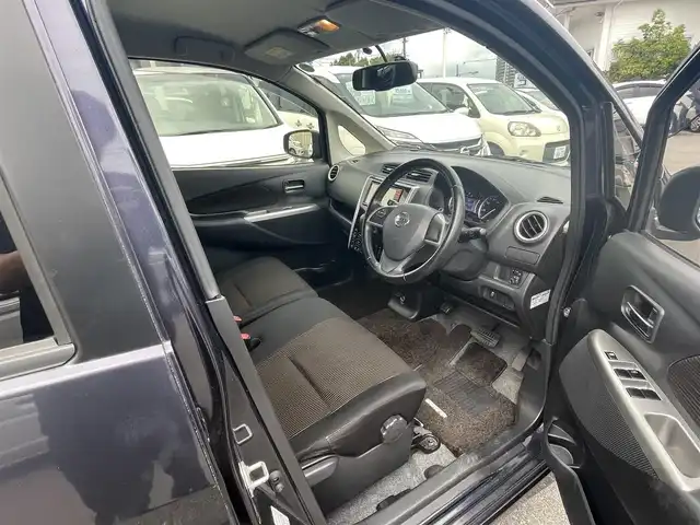 日産 デイズ ハイウェイスターG ターボ 愛知県 2014(平26)年 9.7万km プレミアムパープルP (株)IDOMが運営する【じしゃロン名古屋鳴海店】の自社ローン専用車両になりますこちらは現金またはオートローンご利用時の価格です。自社ローンご希望の方は別途その旨お申付け下さい純正ナビ（FM/AM、CD、DVD、USB）/バック、全方位カメラ/ワンセグテレビ/ETC/フルフラットシート/前方コーナーセンサー/純正1５AW/横滑り防止装置/ハロゲンオートヘッドライト/ダブルエアバック/保証書、取扱説明書/リモコンキー
