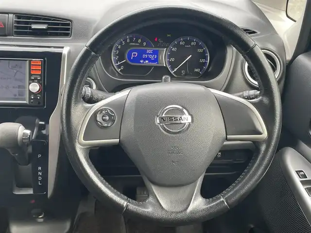 日産 デイズ ハイウェイスターG ターボ 愛知県 2014(平26)年 9.7万km プレミアムパープルP (株)IDOMが運営する【じしゃロン名古屋鳴海店】の自社ローン専用車両になりますこちらは現金またはオートローンご利用時の価格です。自社ローンご希望の方は別途その旨お申付け下さい純正ナビ（FM/AM、CD、DVD、USB）/バック、全方位カメラ/ワンセグテレビ/ETC/フルフラットシート/前方コーナーセンサー/純正1５AW/横滑り防止装置/ハロゲンオートヘッドライト/ダブルエアバック/保証書、取扱説明書/リモコンキー