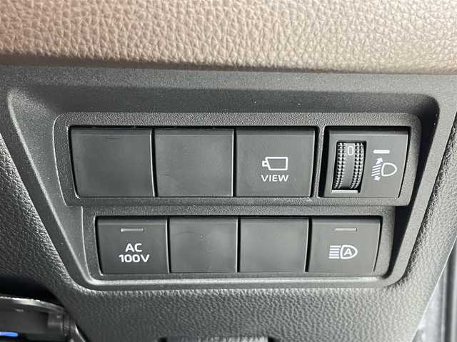 トヨタ ヤリスクロス ハイブリッド Z 福井県 2022(令4)年 2.5万km ホワイトパールクリスタルシャイン 純正７インチT-Connectナビ/フルセグTV/Bluetooth/USB/Miracast/AM/FM/CD/DVDデッキ【純正オプション】/Toyota Safety Sense/・プリクラッシュセーフティ/・レーンアシスト/・クルーズコントロール/・オートマチックハイビーム/・オートライト /LEDヘッドライト/ライトレベライザー /パノラミックビューモニター/ブラインドスポットモニター/パワーシート/シートヒーター /純正１８インチアルミ/純正フロアマット/サイドバイザー/取説あり