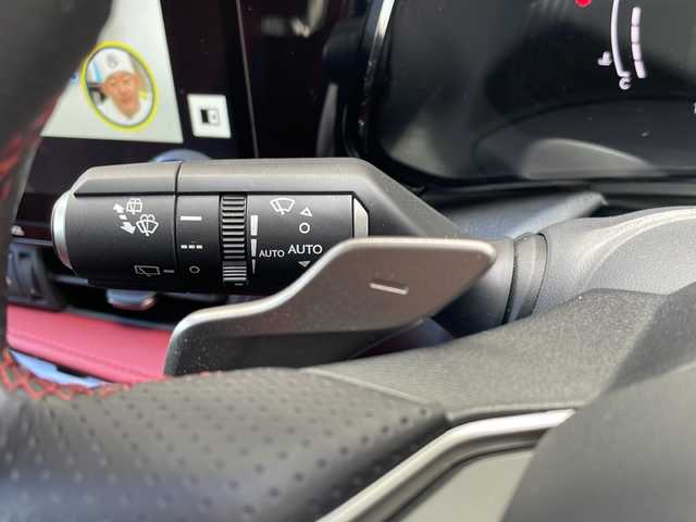 レクサス ＮＸ 350 Fスポーツ 山形県 2023(令5)年 1.3万km ホワイトノーヴァガラスフレーク ・ワンオーナー/・パノラマサンルーフ/・オレンジキャリパー/・三眼フルLEDヘッドランプ/・デジタルインナーミラー/・赤黒レザーシート/・メモリ付パワーシート/・シートヒーター/・シートベンチレーション/・ステアリングヒーター/・純正ナビ/・360°カメラ/・フルセグTV/・パワーバックドア/・純正20インチAW/・ドラレコ前後/・取扱説明書/・保証書