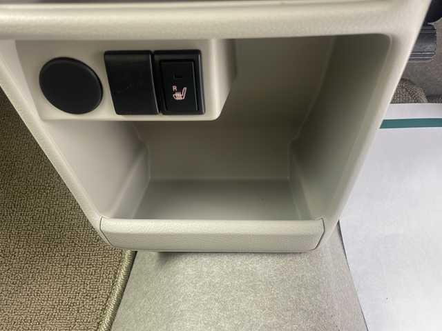 スズキ ラパン L 大阪府 2021(令3)年 0.7万km フォーンベージュM Carrozzeriaナビ　AVIC-HRZ088/　ipod　Aux/ETC/ドライブレコーダー前後　BM-TW01/アイドリングストップ/シートヒーター　D席/純正フロアマット/コーナーセンサー　後ろ/横滑り防止装置/レーンキープアシスト/オートライト/衝突被害軽減システム/スマートキー