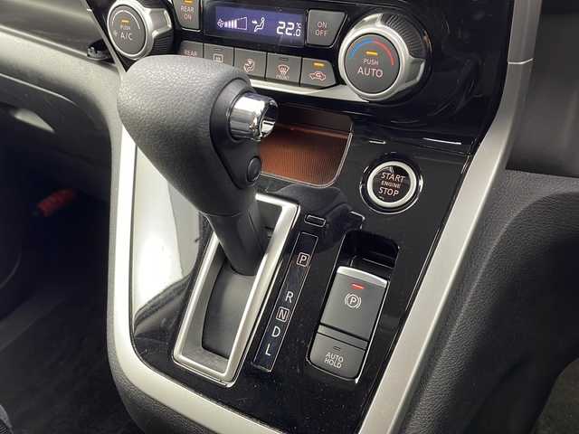 日産 セレナ ハイウェイスター プロパイロットED 愛知県 2016(平28)年 5.3万km ブリリアントホワイトパール /禁煙//純正9インチメモリナビ//AM/FM/CD/DVD/BD/SD/MSV/USB//フルセグTV//バックカメラ//ETC//前方ドライブレコーダー//純正フリップダウンモニター//プロパイロット//エマージェンシーブレーキ//車線逸脱警報//車線逸脱防止支援システム//標識検知//コーナーセンサー//両側パワースライドドア//オートLEDライト//フォグランプ//革巻きステアリング//ステアリングリモコン//電動格納ウィンカーミラー//電動パーキングブレーキ//AUTO HOLD//アイドリングストップ//ECO MODE//横滑り防止装置//純正16インチAW//プッシュスタート//スマートキー//スペアキー//ISOFIX//2列目ロールサンシェード//純正フロアマット//純正ドアバイザー//バニティミラー