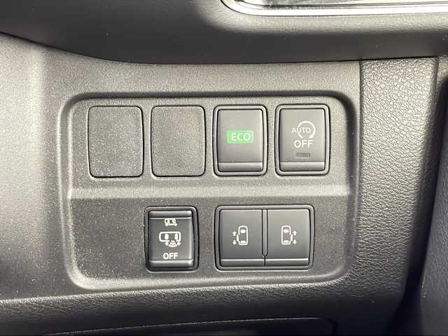 日産 セレナ ハイウェイスター プロパイロットED 愛知県 2016(平28)年 5.3万km ブリリアントホワイトパール /禁煙//純正9インチメモリナビ//AM/FM/CD/DVD/BD/SD/MSV/USB//フルセグTV//バックカメラ//ETC//前方ドライブレコーダー//純正フリップダウンモニター//プロパイロット//エマージェンシーブレーキ//車線逸脱警報//車線逸脱防止支援システム//標識検知//コーナーセンサー//両側パワースライドドア//オートLEDライト//フォグランプ//革巻きステアリング//ステアリングリモコン//電動格納ウィンカーミラー//電動パーキングブレーキ//AUTO HOLD//アイドリングストップ//ECO MODE//横滑り防止装置//純正16インチAW//プッシュスタート//スマートキー//スペアキー//ISOFIX//2列目ロールサンシェード//純正フロアマット//純正ドアバイザー//バニティミラー