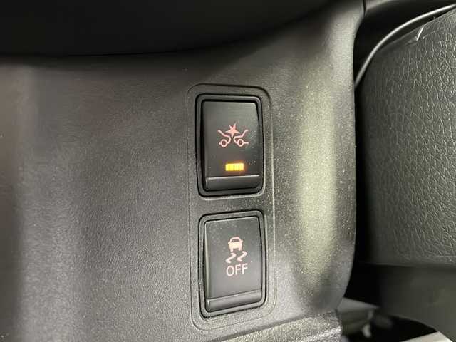 日産 セレナ ハイウェイスター プロパイロットED 愛知県 2016(平28)年 5.3万km ブリリアントホワイトパール /禁煙//純正9インチメモリナビ//AM/FM/CD/DVD/BD/SD/MSV/USB//フルセグTV//バックカメラ//ETC//前方ドライブレコーダー//純正フリップダウンモニター//プロパイロット//エマージェンシーブレーキ//車線逸脱警報//車線逸脱防止支援システム//標識検知//コーナーセンサー//両側パワースライドドア//オートLEDライト//フォグランプ//革巻きステアリング//ステアリングリモコン//電動格納ウィンカーミラー//電動パーキングブレーキ//AUTO HOLD//アイドリングストップ//ECO MODE//横滑り防止装置//純正16インチAW//プッシュスタート//スマートキー//スペアキー//ISOFIX//2列目ロールサンシェード//純正フロアマット//純正ドアバイザー//バニティミラー