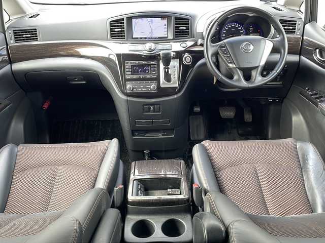 日産 エルグランド 250HWS アーバンクロム 栃木県 2012(平24)年 8万km ブリリアントホワイトパール 純正ＨＤＤナビ/・CD AM FM/・TV ワンセグ/・アラウンドビューモニター/両側パワースライドドア/エンジンスターター/スマートスペアキー/ETC/リアサンシェード/純正18インチアルミホイール/ＬＥＤヘッドライト/サイドエアバック/ハーフレザーシート