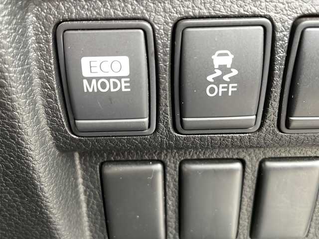 日産 エルグランド 250HWS アーバンクロム 栃木県 2012(平24)年 8万km ブリリアントホワイトパール 純正ＨＤＤナビ/・CD AM FM/・TV ワンセグ/・アラウンドビューモニター/両側パワースライドドア/エンジンスターター/スマートスペアキー/ETC/リアサンシェード/純正18インチアルミホイール/ＬＥＤヘッドライト/サイドエアバック/ハーフレザーシート