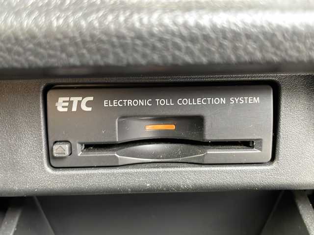 日産 エルグランド 250HWS アーバンクロム 栃木県 2012(平24)年 8万km ブリリアントホワイトパール 純正ＨＤＤナビ/・CD AM FM/・TV ワンセグ/・アラウンドビューモニター/両側パワースライドドア/エンジンスターター/スマートスペアキー/ETC/リアサンシェード/純正18インチアルミホイール/ＬＥＤヘッドライト/サイドエアバック/ハーフレザーシート