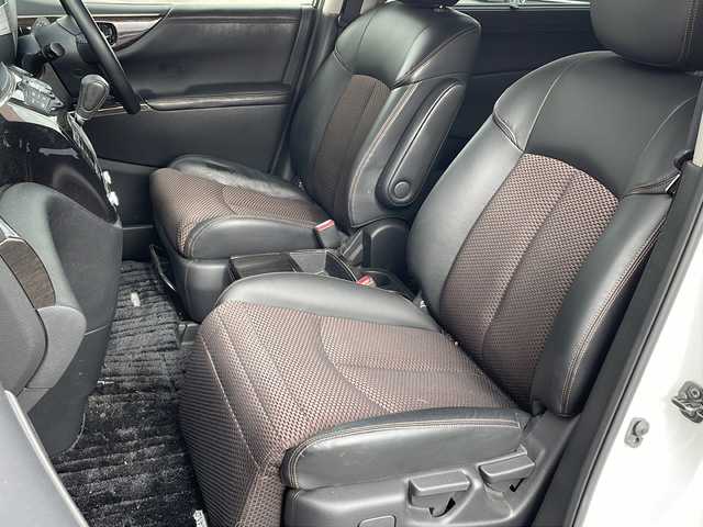 日産 エルグランド 250HWS アーバンクロム 栃木県 2012(平24)年 8万km ブリリアントホワイトパール 純正ＨＤＤナビ/・CD AM FM/・TV ワンセグ/・アラウンドビューモニター/両側パワースライドドア/エンジンスターター/スマートスペアキー/ETC/リアサンシェード/純正18インチアルミホイール/ＬＥＤヘッドライト/サイドエアバック/ハーフレザーシート