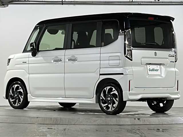 スズキ スペーシア カスタム HYBRID XS ターボ 広島県 2025(令7)年 0.1千km ピュアホワイトパール/ブラック2トーン 届出済未使用車/禁煙車/登録時9ｋｍ/インタークーラーターボ/スズキセーフティサポート/・デュアルセンサーブレーキサポートII/・先行車発進お知らせ/・標識認識機能/・ヘッドアップディスプレイ/・誤発進抑制機能/・ハイビームアシスト/・アダプティブクルーズコントロール/・車線維持支援機能/・車線逸脱抑制/・車線逸脱警報/・ふらつき警報/コーナーセンサー/全方位モニター付９型メモリーナビ/・フルセグ/Bluetooｔｈ/ＵＳＢ/スマホ連携/スズキコネクト対応通信機装着車/両側パワースライドドア/革巻きステアリング/ステアリングスイッチ/パドルシフト/オートライト/LEDヘッドライト/フォグランプ/ハーフレザーシート/シートヒーター/アイドリングストップ/スマートキー/プッシュスタート/スペアキー/純正15インチアルミホイール