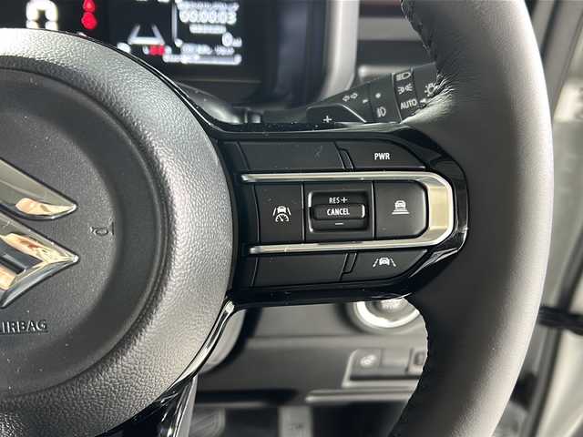 スズキ スペーシア カスタム HYBRID XS ターボ 広島県 2025(令7)年 0.1千km ピュアホワイトパール/ブラック2トーン 届出済未使用車/禁煙車/登録時9ｋｍ/インタークーラーターボ/スズキセーフティサポート/・デュアルセンサーブレーキサポートII/・先行車発進お知らせ/・標識認識機能/・ヘッドアップディスプレイ/・誤発進抑制機能/・ハイビームアシスト/・アダプティブクルーズコントロール/・車線維持支援機能/・車線逸脱抑制/・車線逸脱警報/・ふらつき警報/コーナーセンサー/全方位モニター付９型メモリーナビ/・フルセグ/Bluetooｔｈ/ＵＳＢ/スマホ連携/スズキコネクト対応通信機装着車/両側パワースライドドア/革巻きステアリング/ステアリングスイッチ/パドルシフト/オートライト/LEDヘッドライト/フォグランプ/ハーフレザーシート/シートヒーター/アイドリングストップ/スマートキー/プッシュスタート/スペアキー/純正15インチアルミホイール