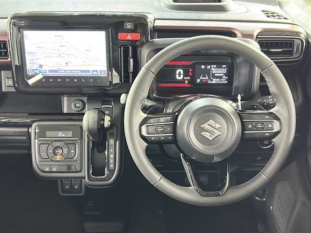 スズキ スペーシア カスタム HYBRID XS ターボ 広島県 2025(令7)年 0.1千km ピュアホワイトパール/ブラック2トーン 届出済未使用車/禁煙車/登録時9ｋｍ/インタークーラーターボ/スズキセーフティサポート/・デュアルセンサーブレーキサポートII/・先行車発進お知らせ/・標識認識機能/・ヘッドアップディスプレイ/・誤発進抑制機能/・ハイビームアシスト/・アダプティブクルーズコントロール/・車線維持支援機能/・車線逸脱抑制/・車線逸脱警報/・ふらつき警報/コーナーセンサー/全方位モニター付９型メモリーナビ/・フルセグ/Bluetooｔｈ/ＵＳＢ/スマホ連携/スズキコネクト対応通信機装着車/両側パワースライドドア/革巻きステアリング/ステアリングスイッチ/パドルシフト/オートライト/LEDヘッドライト/フォグランプ/ハーフレザーシート/シートヒーター/アイドリングストップ/スマートキー/プッシュスタート/スペアキー/純正15インチアルミホイール
