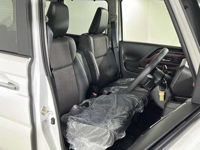 スズキ スペーシア カスタム HYBRID XS ターボ 広島県 2025(令7)年 0.1千km ピュアホワイトパール/ブラック2トーン 届出済未使用車/禁煙車/登録時9ｋｍ/インタークーラーターボ/スズキセーフティサポート/・デュアルセンサーブレーキサポートII/・先行車発進お知らせ/・標識認識機能/・ヘッドアップディスプレイ/・誤発進抑制機能/・ハイビームアシスト/・アダプティブクルーズコントロール/・車線維持支援機能/・車線逸脱抑制/・車線逸脱警報/・ふらつき警報/コーナーセンサー/全方位モニター付９型メモリーナビ/・フルセグ/Bluetooｔｈ/ＵＳＢ/スマホ連携/スズキコネクト対応通信機装着車/両側パワースライドドア/革巻きステアリング/ステアリングスイッチ/パドルシフト/オートライト/LEDヘッドライト/フォグランプ/ハーフレザーシート/シートヒーター/アイドリングストップ/スマートキー/プッシュスタート/スペアキー/純正15インチアルミホイール