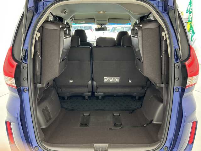 ホンダ フリード G 愛知県 2017(平29)年 3.6万km コバルトブルーパール ホンダディーラーオプションナビ/・CD/DVD/・AM/FM/・フルセグ/・Bluetooth/ビルトインETC/前側ドライブレコーダー/バックカメラ/プラズマクラスター技術搭載フルオートエアコンディショナー/ロールサンシェード/ヒーテッドドアミラー/ステアリングスイッチ/アイドリングストップ/両側パワースライドドア/純正フロアマット/純正ホイールカバー/横滑り防止装置