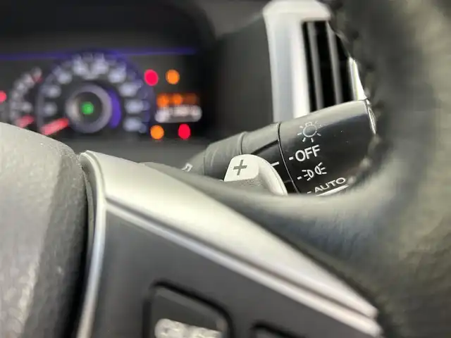 ホンダ ステップワゴン スパーダ Z クールスピリット 千葉県 2014(平26)年 7.4万km ホワイトオーキッドパール 禁煙車/両側電動ドア/クルーズコントロール/社外7インチメモリナビ/・型番：MDV-Z701/・CD/DVD/Bluetooth/フルセグTV/・バックカメラ/・ビルトインETC/革巻きステアリング/・ステアリングスイッチ/・パドルシフト/左右独立エアコン/純正フロアマット/純正１７インチAW/オートライト/・キセノンヘッドライト/・フォグランプ