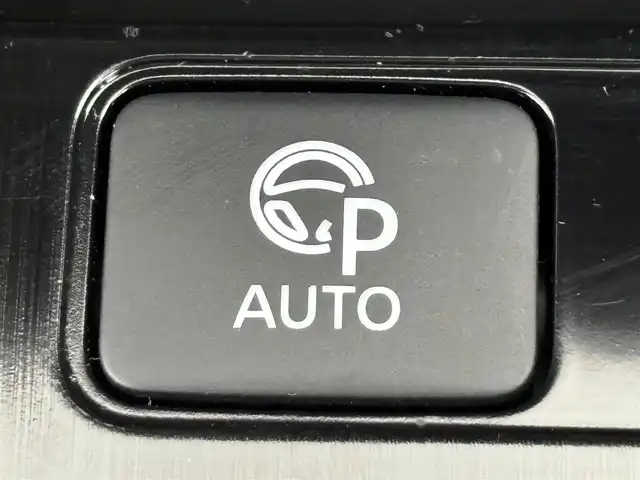 日産 エクストレイル G e－4ORCE 福岡県 2022(令4)年 2.1万km ダイヤモンドブラック サンルーフ　/純正９型ナビ/フルセグTV　/バックカメラ　/ＢＯＳＥプレミアムサウンド　/ワイヤレス充電　/デジタルルームミラー　/前後ドラレコ　/ビルトインETC２．０　/プロパイロット　/コーナーセンサー　/エマージェンシーブレーキ　/レーンキープ　/ブラインドスポットモニター　/パーキングアシスト　/ヒルディセントコントロール/シートヒーター　/ステアリングヒーター　/パワーバックドア　/純正１９インチアルミホイール