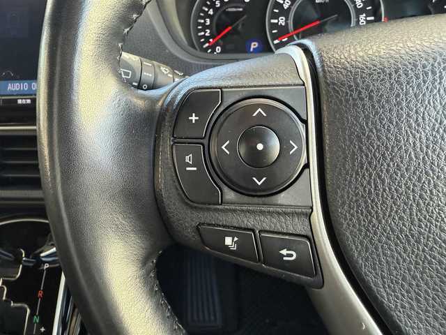 トヨタ ノア Si ダブルバイビー 愛知県 2017(平29)年 5.3万km ブラック /純正9インチSDナビ//純正フルセグTV//AM/FM/CD/DVD/SD/BT//バックカメラ//ビルトインETC//純正ドライブレコーダー//純正フリップダウン後席モニター//横滑り防止装置//ヒルスタートアシストコントロール//Toyota Safety Sense C//オートハイビーム//衝突被害軽減ブレーキ//レーンアシスト//先行発進告知機能//クルーズコントロール//ECO MODE//ステアスイッチ//純正16インチアルミホイール//純正LEDオートライト//フロントフォグランプ//両側パワースライドドア//バックドアイージークローザー//オートリトラミラー//シートバックテーブル//サイドテーブル//ISOFIX//後席用サンシェード//ダブルエアバック//スマートキー//スペアキー1本//取扱説明書//ナビ説明書//保証書//記録簿(R2/R4/R6)