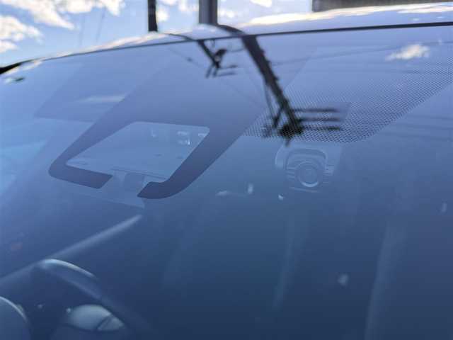 トヨタ ノア Si ダブルバイビー 愛知県 2017(平29)年 5.3万km ブラック /純正9インチSDナビ//純正フルセグTV//AM/FM/CD/DVD/SD/BT//バックカメラ//ビルトインETC//純正ドライブレコーダー//純正フリップダウン後席モニター//横滑り防止装置//ヒルスタートアシストコントロール//Toyota Safety Sense C//オートハイビーム//衝突被害軽減ブレーキ//レーンアシスト//先行発進告知機能//クルーズコントロール//ECO MODE//ステアスイッチ//純正16インチアルミホイール//純正LEDオートライト//フロントフォグランプ//両側パワースライドドア//バックドアイージークローザー//オートリトラミラー//シートバックテーブル//サイドテーブル//ISOFIX//後席用サンシェード//ダブルエアバック//スマートキー//スペアキー1本//取扱説明書//ナビ説明書//保証書//記録簿(R2/R4/R6)