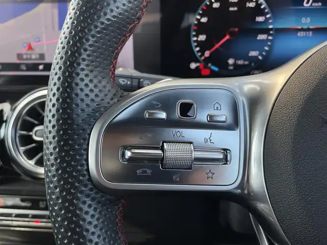 メルセデス・ベンツ Ｍ・ベンツ ＧＬＢ２００ｄ 4マチック AMGライン 三重県 2022(令4)年 4.4万km コスモスブラック ＡＣＣ/純正ナビ/純正ドラレコ/３６０°カメラ/ＥＴＣ/ＬＥＤヘッドライト/サンルーフ/ハーフレザー/シートヒーター/Ｂｌｕｅｔｏｏｔｈ/アンビエントライト/純正１８インチＡＷ