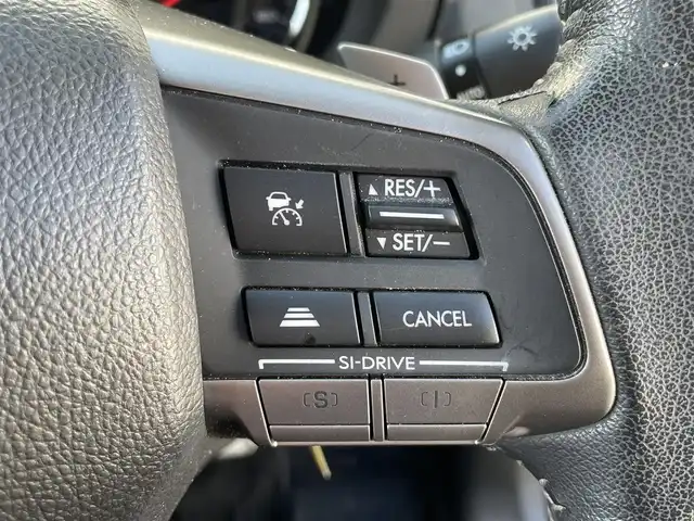 スバル フォレスター S－リミテッド 兵庫県 2014(平26)年 8万km クリスタルブラックシリカ (株)IDOMが運営する【じしゃロン神戸名谷店】の自社ローン専用車両になりますこちらは現金またはオートローンご利用時の価格です。自社ローンご希望の方は別途その旨お申付け下さい。フルセグテレビ/バックカメラ/ウィンカーミラー/クルーズコントロール/プッシュスタート/ドアバイザー/ETC/シートヒーター（運転席、助手席）/シフトペダル付き/Bluetooth