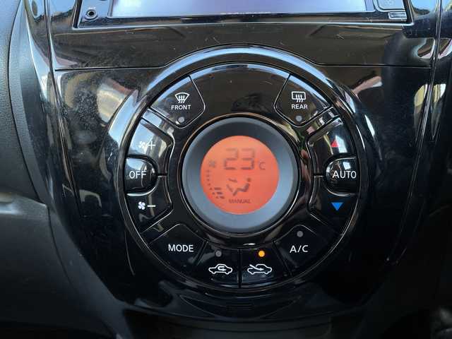 日産 ノート e－パワー X 青森県 2017(平29)年 13.1万km ブリリアントホワイトパール ワンオーナー/純正SDナビ・フルセグTV/CD・DVD・Bluetooth・SD/アラウンドビューモニター/エマージェンシーブレーキ/車線逸脱警報/フロント・バックソナー/ヒーター付ドアミラー/横滑り防止機能/ETC/ステアリングスイッチ/LEDヘッドライト/オートライト/フォグランプ/保証書・取扱書