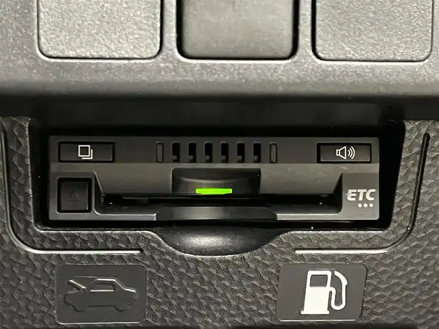 トヨタ ルーミー カスタムG－T 埼玉県 2021(令3)年 4万km パールホワイトⅢ スマートアシスト　社外９インチナビ　バックカメラ　ビルトインＥＴＣ　レーダークルーズコントロール　ミラー一体型ドラレコ　シートヒーター　ＨＤＭＩ　純正アルミホイール　オートハイビーム　ＬＥＤ　地デジ