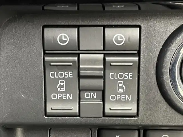 トヨタ ルーミー カスタムG－T 埼玉県 2021(令3)年 4万km パールホワイトⅢ スマートアシスト　社外９インチナビ　バックカメラ　ビルトインＥＴＣ　レーダークルーズコントロール　ミラー一体型ドラレコ　シートヒーター　ＨＤＭＩ　純正アルミホイール　オートハイビーム　ＬＥＤ　地デジ