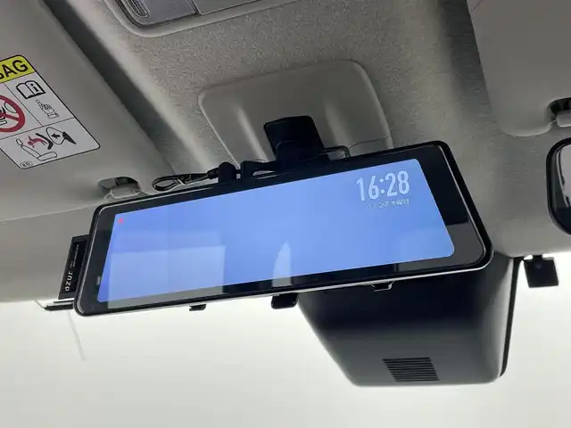 トヨタ ルーミー カスタムG－T 埼玉県 2021(令3)年 4万km パールホワイトⅢ スマートアシスト　社外９インチナビ　バックカメラ　ビルトインＥＴＣ　レーダークルーズコントロール　ミラー一体型ドラレコ　シートヒーター　ＨＤＭＩ　純正アルミホイール　オートハイビーム　ＬＥＤ　地デジ