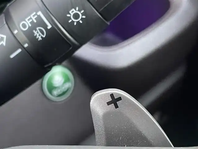 ホンダ Ｎ ＷＧＮ カスタム Gターボ SSクールPKG 香川県 2015(平27)年 8.4万km プレミアムホワイトパールⅡ 特別仕様車/→クオリティインテリア(プライムスムース＆ジャージコンビシート)/・バーガンディダブルステッチ/→インパネガーニッシュ/【レイヤードクリアパネル、シルバーライン】/→ドアライニング【表皮付】/→カスタムデザインバンパー【フロント/リア】/→運転席用iーSRSエアバック【連続容量変化タイプ】/→助手席用SRSエアバック/→VSA【ABS+TCS+横滑り抑制】/→カラードテールゲートスポイラー【連続容量変化タイプ】/→プラズマクラスターオートエアコン/→オートリトラミラー/→特別仕様車専用フロントグリル/→IRカット(遮熱)/UVカット機能付フロントウィンドウ/→IRカット(遮熱)/スーパーUVカットフロントドアガラス/→ハーフシェイド・フロントウィンドウ/→ディスチャージヘッドライト/→エマージェンシーストップシグナル/→アイドリングストップ/社外SDナビ/【フルセグTV/AM/FM/Bluetooth】/バックカメラ/革巻きステアリング/ステアリングリモコン/クルーズコントロール/パドルシフト/純正フロアマット/純正ドアバイザー/純正１４インチアルミホイール/プッシュスタート/ホンダスマートキーシステム