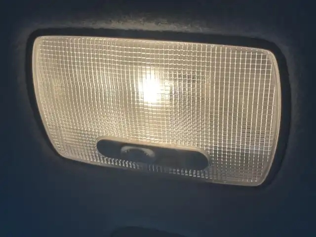 ホンダ Ｎ ＷＧＮ カスタム Gターボ SSクールPKG 香川県 2015(平27)年 8.4万km プレミアムホワイトパールⅡ 特別仕様車/→クオリティインテリア(プライムスムース＆ジャージコンビシート)/・バーガンディダブルステッチ/→インパネガーニッシュ/【レイヤードクリアパネル、シルバーライン】/→ドアライニング【表皮付】/→カスタムデザインバンパー【フロント/リア】/→運転席用iーSRSエアバック【連続容量変化タイプ】/→助手席用SRSエアバック/→VSA【ABS+TCS+横滑り抑制】/→カラードテールゲートスポイラー【連続容量変化タイプ】/→プラズマクラスターオートエアコン/→オートリトラミラー/→特別仕様車専用フロントグリル/→IRカット(遮熱)/UVカット機能付フロントウィンドウ/→IRカット(遮熱)/スーパーUVカットフロントドアガラス/→ハーフシェイド・フロントウィンドウ/→ディスチャージヘッドライト/→エマージェンシーストップシグナル/→アイドリングストップ/社外SDナビ/【フルセグTV/AM/FM/Bluetooth】/バックカメラ/革巻きステアリング/ステアリングリモコン/クルーズコントロール/パドルシフト/純正フロアマット/純正ドアバイザー/純正１４インチアルミホイール/プッシュスタート/ホンダスマートキーシステム