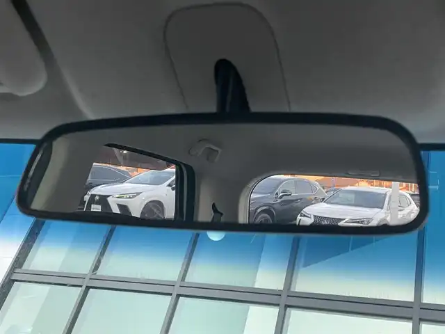 ホンダ Ｎ ＷＧＮ カスタム Gターボ SSクールPKG 香川県 2015(平27)年 8.4万km プレミアムホワイトパールⅡ 特別仕様車/→クオリティインテリア(プライムスムース＆ジャージコンビシート)/・バーガンディダブルステッチ/→インパネガーニッシュ/【レイヤードクリアパネル、シルバーライン】/→ドアライニング【表皮付】/→カスタムデザインバンパー【フロント/リア】/→運転席用iーSRSエアバック【連続容量変化タイプ】/→助手席用SRSエアバック/→VSA【ABS+TCS+横滑り抑制】/→カラードテールゲートスポイラー【連続容量変化タイプ】/→プラズマクラスターオートエアコン/→オートリトラミラー/→特別仕様車専用フロントグリル/→IRカット(遮熱)/UVカット機能付フロントウィンドウ/→IRカット(遮熱)/スーパーUVカットフロントドアガラス/→ハーフシェイド・フロントウィンドウ/→ディスチャージヘッドライト/→エマージェンシーストップシグナル/→アイドリングストップ/社外SDナビ/【フルセグTV/AM/FM/Bluetooth】/バックカメラ/革巻きステアリング/ステアリングリモコン/クルーズコントロール/パドルシフト/純正フロアマット/純正ドアバイザー/純正１４インチアルミホイール/プッシュスタート/ホンダスマートキーシステム