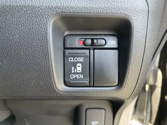 ホンダ Ｎ ＢＯＸ カスタム G Lパッケージ 熊本県 2016(平28)年 7.3万km クリスタルブラックパール 純正ナビ/・AM/FM/CD/DVD/BT/SD/・フルセグTV/・バックカメラ/片側パワースライドドア/ETC/前後ドライブレコーダー/オートライト/ステアリングスイッチ/電動格納ミラー/ウインカーミラー/横滑り防止装置/フォグライト/純正アルミホイール/スペアキー