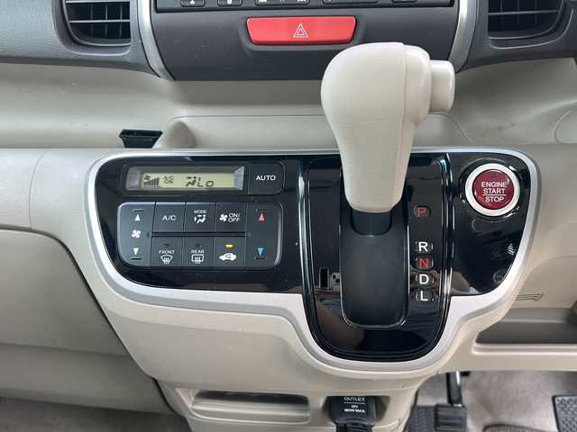 ホンダ Ｎ ＢＯＸ G Lパッケージ 千葉県 2013(平25)年 8.9万km アラバスターシルバーメタリック ナビ　ＶＸＭ－１４５ＶＳｉ　ＤＶＤ再生　バックモニター　前後ドラレコ　スマートキー　スペアキー１本　盗難防止機能　ベンチシート　フルフラットシート　チップアップシート　横滑り防止装置　純正１４ＡＷ