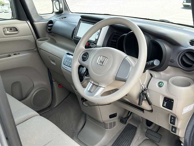 ホンダ Ｎ ＢＯＸ G Lパッケージ 千葉県 2013(平25)年 8.9万km アラバスターシルバーメタリック ナビ　ＶＸＭ－１４５ＶＳｉ　ＤＶＤ再生　バックモニター　前後ドラレコ　スマートキー　スペアキー１本　盗難防止機能　ベンチシート　フルフラットシート　チップアップシート　横滑り防止装置　純正１４ＡＷ