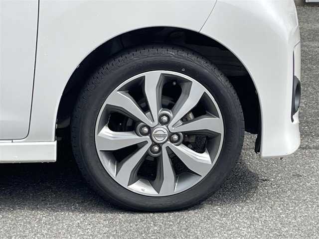 日産 デイズ ルークス ハイウェイスターX Gパッケージ 佐賀県 2014(平26)年 8.5万km パール （株）IDOMが運営する【じしゃロン佐賀店】の自社ローン専用車両になります。/こちらは現金またはオートローンご利用時の価格です。自社ローンご希望の方は別途その旨お申し付けください/全周囲カメラ　/ＳＤナビ/フルセグ　/ＥＴＣ
