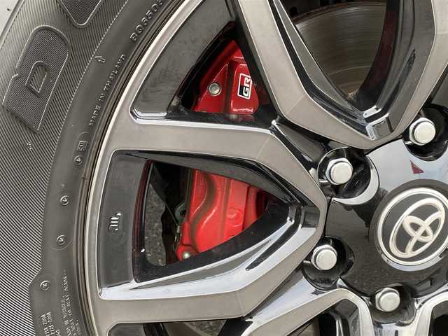 トヨタ ハイラックス Z GRスポーツ 岐阜県 2024(令6)年 1.6万km アティチュードブラックマイカ ワンオーナー/ハードトノカバー（OP）/トヨタセーフティセンス/・プリクラッシュセーフティ【PCS】/・レーンディパーチャーアラート【LDA】/・レーダークルーズコントロール【ブレーキ制御付】/・ロードサインアシスト【RSA】/・先行車発進告知機能【TMN】/クリアランスソナー前後/純正8インチディスプレイオーディオ/全周囲カメラ/ハーフレザーシート/運転席パワーシート/LEDヘッドライト/フロントフォグランプ/本革巻きステアリング/シフトノブ/MTモード付AT/パドルシフト/アルミペダル/純正18インチAW/純正フロアマット（OP）/純正サイドバイザー（OP）/前後ドライブレコーダー（ZDR-058）/カロッツェリア製ETC