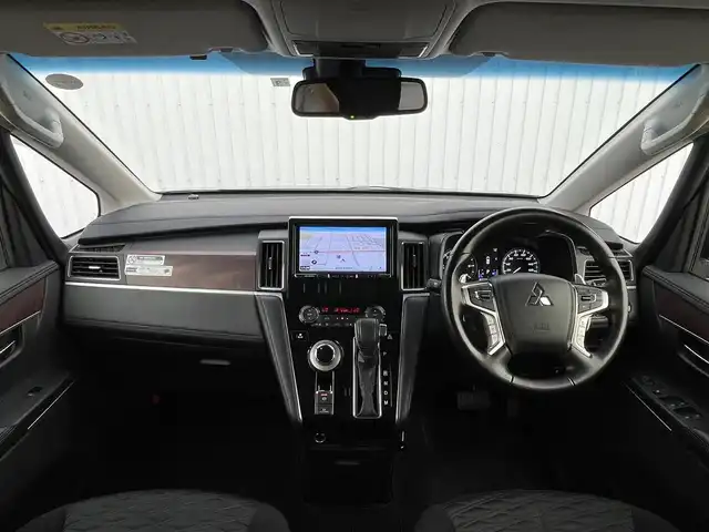 三菱 デリカＤ：５ P 滋賀県 2023(令5)年 2.6万km アメジストブラック 社外8型ナビ/・Bluetooth/・フルセグ/アラウンドビューモニター/革ステアリングリモコン/ステアリングヒーター/パドルシフト/ETC/シートヒーター/LEDオートライト/オートハイビーム/フォグライト/クルーズコントロール/ブラインドスポットモニター/電動リアゲート/パワースライドドア/ブレーキホールド/電動パーキング/ルーフビームガーニッシュ/４WD切り替え