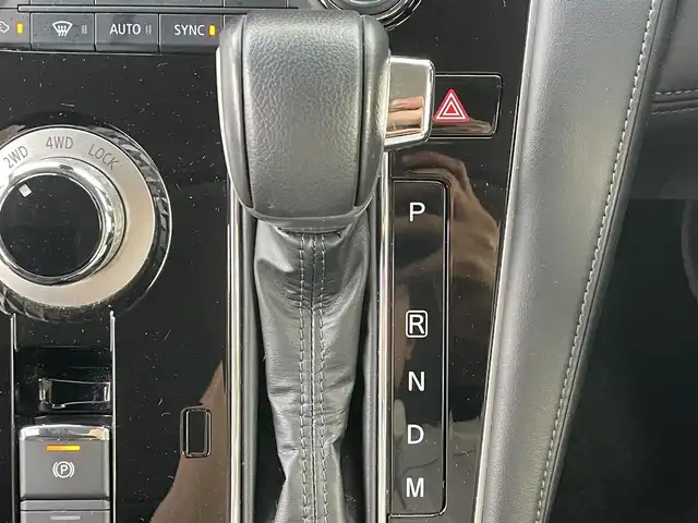 三菱 デリカＤ：５ P 滋賀県 2023(令5)年 2.6万km アメジストブラック 社外8型ナビ/・Bluetooth/・フルセグ/アラウンドビューモニター/革ステアリングリモコン/ステアリングヒーター/パドルシフト/ETC/シートヒーター/LEDオートライト/オートハイビーム/フォグライト/クルーズコントロール/ブラインドスポットモニター/電動リアゲート/パワースライドドア/ブレーキホールド/電動パーキング/ルーフビームガーニッシュ/４WD切り替え