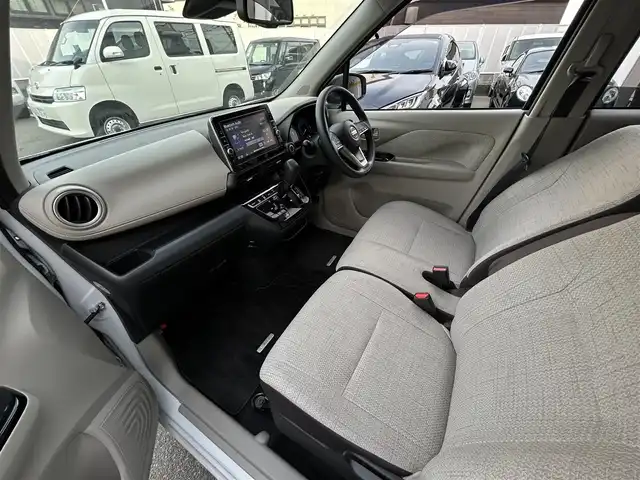 日産 デイズ X 福岡県 2022(令4)年 5.7万km ホワイトパール ワンオーナー/禁煙車/純正ディーラーナビ/（Bluetooth・フルセグ・DVD・CD・ラジオ）/アラウンドビューモニター/クリアランスソナー/アイドリングストップ/ＥＴＣ/ウィンカーミラー/オートライト/オートエアコン/純正フロアマット/純正アルミホイール/ドアバイザー/プッシュスタート/取扱説明書/保証書
