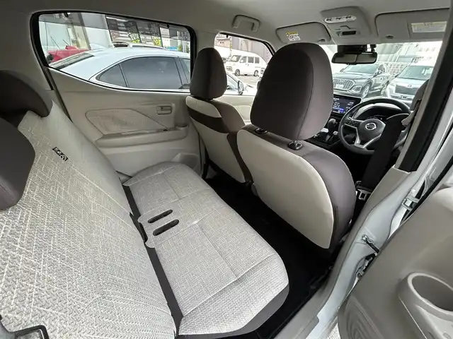 日産 デイズ X 福岡県 2022(令4)年 5.7万km ホワイトパール ワンオーナー/禁煙車/純正ディーラーナビ/（Bluetooth・フルセグ・DVD・CD・ラジオ）/アラウンドビューモニター/クリアランスソナー/アイドリングストップ/ＥＴＣ/ウィンカーミラー/オートライト/オートエアコン/純正フロアマット/純正アルミホイール/ドアバイザー/プッシュスタート/取扱説明書/保証書