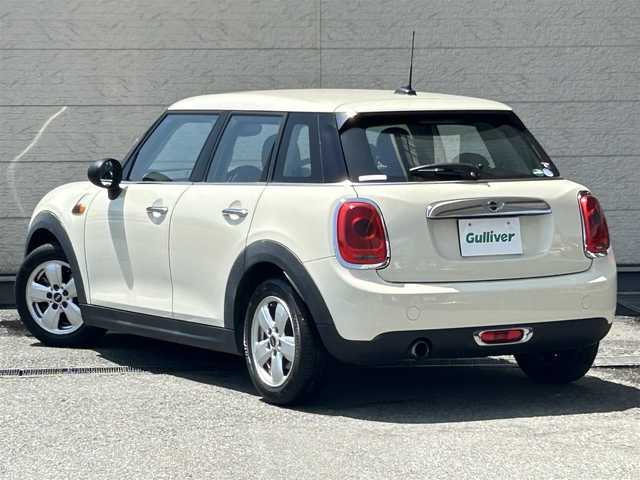 ＭＩＮＩ ミニ ワン 兵庫県 2016(平28)年 2.3万km ベージュ 純正ナビ/(BT/USB/AUX)/ETC/MTモード付/前方ドライブレコーダー/フォグランプ/電動格納ミラー/社外フロアマット/スマートキー