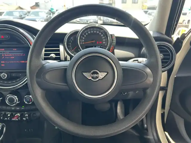ＭＩＮＩ ミニ ワン 兵庫県 2016(平28)年 2.3万km ベージュ 純正ナビ/(BT/USB/AUX)/ETC/MTモード付/前方ドライブレコーダー/フォグランプ/電動格納ミラー/社外フロアマット/スマートキー