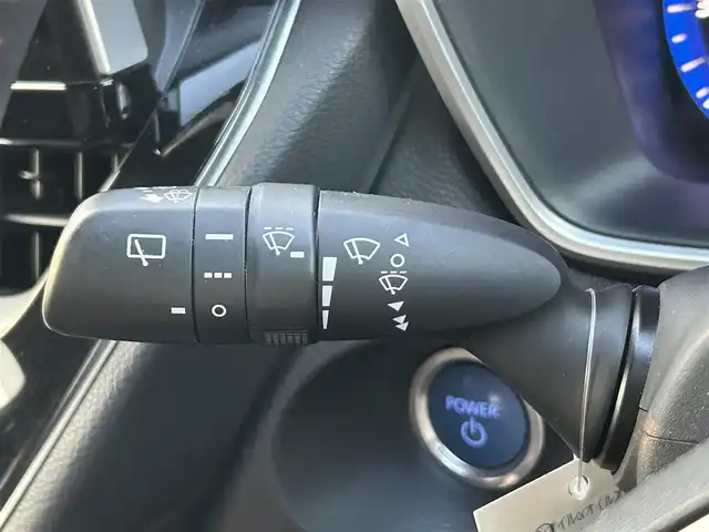 トヨタ カローラ クロス ハイブリッド Z 熊本県 2021(令3)年 3.7万km プラチナホワイトパールマイカ モデリスタエアロ/モデリスタ18インチAW/スカイルーフ/ワンオーナー/衝突軽減ブレーキ/レーンキープアシスト/プッシュスタート/純正ナビ/（フルセグTV・BTオーディオ）/全方位カメラ/ビルトインETC/前後ドライブレコーダー/レーダークルーズ/パワーバックドア/ルーフレール/右前席パワーシート/前席シートヒーター/LEDヘッドライト/オートライト/フォグライト/前後コーナーセンサー/横滑り防止装置/ウィンカーミラー/純正フロアマット/純正ドアバイザー/新車保証書/取扱説明書/スマートスペアキー×1本