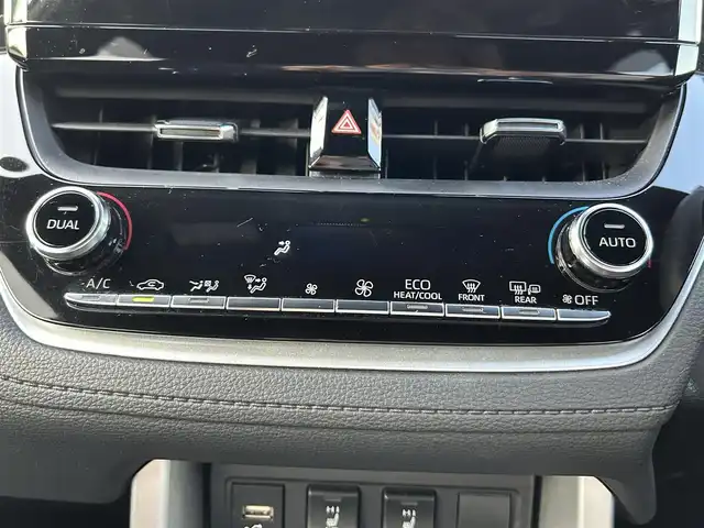 トヨタ カローラ クロス ハイブリッド Z 熊本県 2021(令3)年 3.7万km プラチナホワイトパールマイカ モデリスタエアロ/モデリスタ18インチAW/スカイルーフ/ワンオーナー/衝突軽減ブレーキ/レーンキープアシスト/プッシュスタート/純正ナビ/（フルセグTV・BTオーディオ）/全方位カメラ/ビルトインETC/前後ドライブレコーダー/レーダークルーズ/パワーバックドア/ルーフレール/右前席パワーシート/前席シートヒーター/LEDヘッドライト/オートライト/フォグライト/前後コーナーセンサー/横滑り防止装置/ウィンカーミラー/純正フロアマット/純正ドアバイザー/新車保証書/取扱説明書/スマートスペアキー×1本