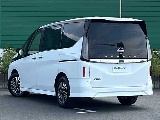 日産 セレナ ハイウェイスター V 茨城県 2023(令5)年 1.8万km パール 純正12.3ナビ/フルセグ/BT/MSV/フリップダウンモニター/全方位カメラ/クルーズコントロール/両側パワースライドドア/LEDオートライト/純正16インチアルミホイール/純正フロアマット/WAC/コーナーセンサー/スマートキー/ETC/横滑り防止装置/レーンキープアシスト/衝突被害軽減システム/禁煙車