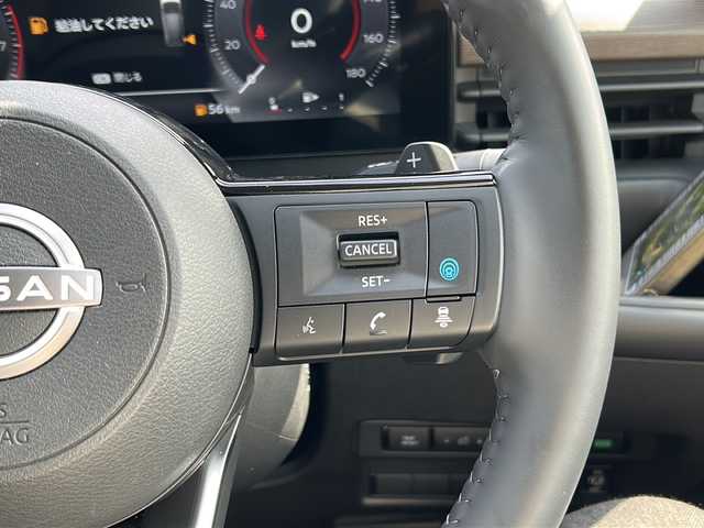 日産 セレナ ハイウェイスター V 茨城県 2023(令5)年 1.8万km パール 純正12.3ナビ/フルセグ/BT/MSV/フリップダウンモニター/全方位カメラ/クルーズコントロール/両側パワースライドドア/LEDオートライト/純正16インチアルミホイール/純正フロアマット/WAC/コーナーセンサー/スマートキー/ETC/横滑り防止装置/レーンキープアシスト/衝突被害軽減システム/禁煙車