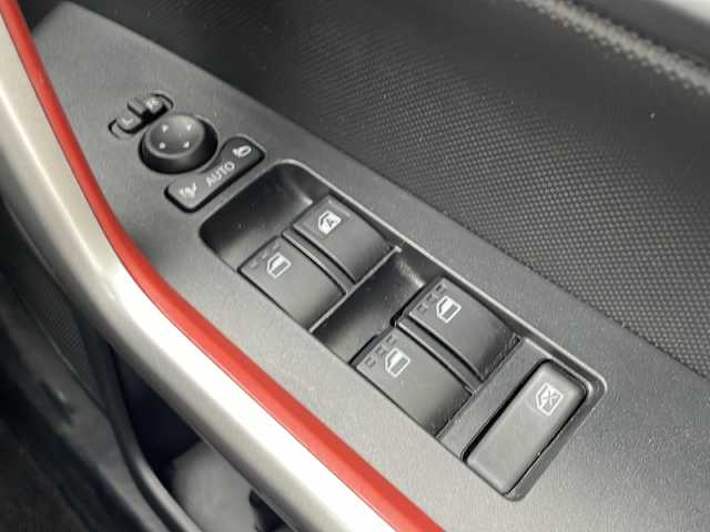 トヨタ ライズ Z 兵庫県 2020(令2)年 5.6万km ブラックマイカメタリック/シャイニングホワイトパール ワンオーナー/保証書・取説・有/純正ディスプレイオーディオ・フルセグ・BT・FM・AM/バックカメラ/全周囲カメラ/ETC/前方ドライブレコーダー/追尾機能付きクルーズコントロール/車線逸脱防止支援システム/衝突被害軽減ブレーキ/先行車発進通知/コーナーセンサー/アイドリングストップ/シートヒーター/プッシュスタート/スマートキー×2/純正フロアマット