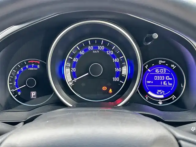 ホンダ フィット 13G Lパッケージ 島根県 2015(平27)年 3.4万km ティンテッドシルバーM 登録時走行距離33/310Km/ワンオーナー/プッシュスタート/社外デジタルインナーミラー/ウィンカーミラー/クルーズコントロール/純正ドアバイザー/オートライト/純正フロアマット/スマートキー/スペアキー×1